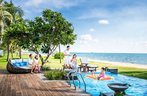 Không còn là “điểm đến nghỉ dưỡng 5 sao”, thành phố đảo ngày nay đang sở hữu hạ tầng du lịch đa dạng đáng nể bậc nhất cả nước. Ảnh: Đ.H Không còn là “điểm đến nghỉ dưỡng 5 sao”, thành phố đảo ngày nay đang sở hữu hạ tầng du lịch đa dạng đáng nể bậc nhất cả nước - Ảnh: Đ.H.