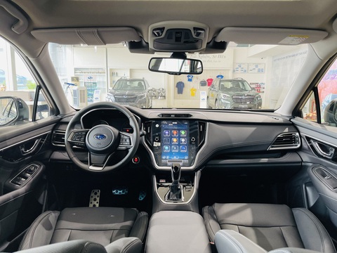 Tin tức giá xe: Hàng loạt xe giảm giá tới nửa tỉ đồng - Ảnh 15. Cũng như Tiguan Allspace, Subaru Outback ở phân khúc mà khó có thể xét được đâu là đối thủ ngang hàng. Mẫu xe này có kích thước lớn hơn hẳn Forester nhưng vẫn chỉ có 5 chỗ. Ở thời điểm ra mắt, giá Outback ngang ngửa Mercedes-Benz GLC - Ảnh: Đại lý Subaru/Facebook