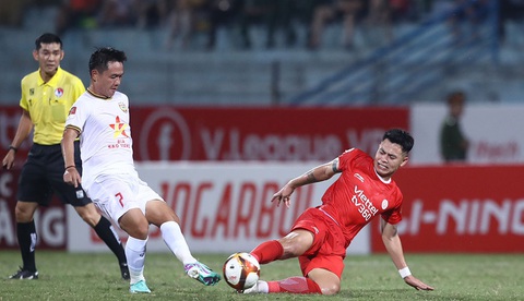 Ban trọng tài giải đáp lùm xùm về VAR sau trận Viettel thắng Hà Tĩnh - Ảnh 2. Trọng tài Trần Ngọc Nhớ hứng nhiều chỉ trích sau hai quyết định bất lợi cho CLB Hồng Lĩnh Hà Tĩnh - Ảnh: VPF