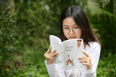 Tháng 11, lay động trái tim với những câu chuyện về thầy trò - Ảnh 1. Tuyển tập Chuyện thầy trò với những câu chuyện lay động trái tim trong những ngày tháng 11, tháng tri ân nhà giáo - Ảnh: QUANG ĐỊNH