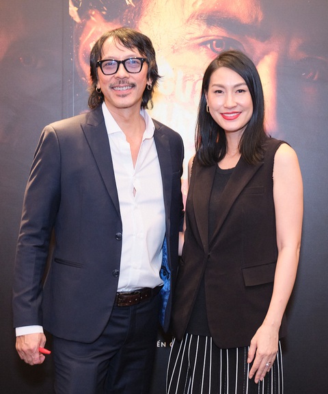 Đạo diễn Timothy Linh Bùi và đạo diễn Kathy Uyên, người từng làm phim Chị chị em em do anh sản xuất - Ảnh: ĐPCC Đạo diễn Timothy Linh Bùi và đạo diễn Kathy Uyên, người từng làm phim Chị chị em em do anh sản xuất - Ảnh: ĐPCC