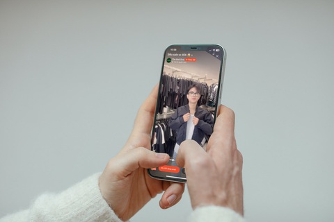 The Bad God đặt kênh Shopee Live làm trọng tâm đầu tư nhằm bứt phá doanh thu trong dịp mua sắm cuối năm The Bad God đặt kênh Shopee Live làm trọng tâm đầu tư nhằm bứt phá doanh thu trong dịp mua sắm cuối năm