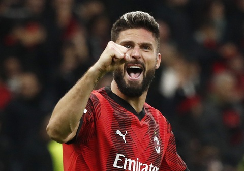 PSG thua Milan, bảng F Champions League 'căng như dây đàn' - Ảnh 1. Giroud ghi bàn ấn định chiến thắng 2-1 cho AC Milan trước PSG - Ảnh: REUTERS