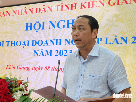 Phú Quốc phải có sản phẩm du lịch khác biệt, mới lạ hơn - Ảnh 5. Ông Lâm Minh Thành - chủ tịch UBND tỉnh Kiên Giang - yêu cầu Phú Quốc phải có sản phẩm du lịch riêng biệt, mới lạ mới thu hút khách trở lại - Ảnh: BỬU ĐẤU