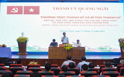 Cán bộ sợ sai, thà đứng trước Hội đồng kỷ luật còn hơn đứng trước Hội đồng xét xử - Ảnh 4. Thành phố Quảng Ngãi nhìn nhận những tồn tại và cho hay sẽ vực dậy tinh thần làm việc của cán bộ công chức đang ì ạch