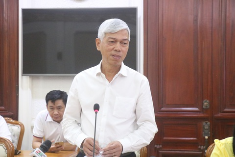 Phó chủ tịch UBND TP.HCM: Cần phân cấp ủy quyền phê duyệt đề án cho thuê tài sản công - Ảnh 2. Phó chủ tịch UBND TP.HCM Võ Văn Hoan phát biểu tại buổi giám sát - Ảnh: CẨM NƯƠNG