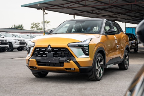 Mitsubishi Xforce so kè với Seltos, Creta: Sức mạnh không bằng, nhưng hơn nhiều mặt - Ảnh 6. Một trong các mẫu xe bắt gặp ở Việt Nam có camera và radar phía trước, cho thấy nhiều khả năng được trang bị ADAS - Ảnh: Facebook
