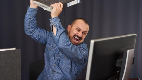 7 cách giúp bạn vượt qua những ngày 'âm u', nhiều stress và tức giận - Ảnh 1. Cảm xúc dù tốt hay xấu đều là phản ứng của cơ thể với môi trường để cảnh báo những tình huống quan trọng cần hành động hoặc chạy trốn. Ví dụ cảm giác buồn sẽ khiến ai đó muốn tìm người chia sẻ, tức giận cảnh báo rằng bạn đang cần hành động và cố gắng hơn để vượt qua trở ngại