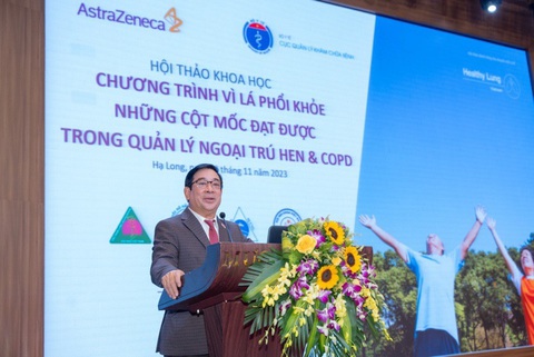 Định hướng phát triển của chương trình Vì lá phổi khỏe giai đoạn 2024 - 2026 - Ảnh 2. PGS Lương Ngọc Khuê, cục trưởng Cục Quản lý khám, chữa bệnh - Bộ Y tế, phát biểu khai mạc
