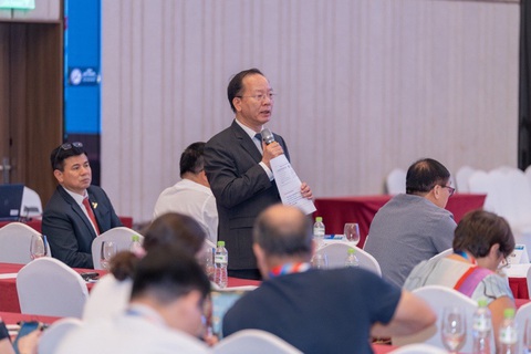 Định hướng phát triển của chương trình Vì lá phổi khỏe giai đoạn 2024 - 2026 - Ảnh 3. PGS Trần Minh Điển, chủ tịch Hội Nhi khoa Việt Nam, chia sẻ về mô hình quản lý ngoại trú hen trẻ em