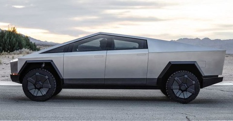 Xe chống đạn như Tesla Cybertruck an toàn hay là hung thần?- Ảnh 3. Một chiếc xe nặng tối đa 3 tấn, cao 1,9 mét và dài gần 5,9 mét với thiết kế góc cạnh như thế này là một hiểm nguy tiềm tàng trên đường. Nhất là với xe có thể vận hành tốc độ cao đặc trưng của Tesla - Ảnh: Tesla