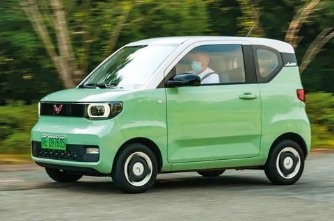 Chuyên gia chỉ cách làm xe điện giá rẻ nhưng thừa nhận khó - Ảnh 4. Các hãng xe Trung Quốc rất chịu khó làm xe pin nhỏ và dùng công nghệ pin giá rẻ giống BYD để hạ giá bán, qua đó đua doanh số với xe quốc tế - Ảnh: Autocar