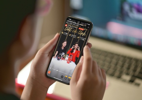 Tham gia gói livestream Super Brand Day vào ngày 17.10, phiên live của tương hiệu TRESemmé dẫn dắt bởi host Kiều Loan và Siêu mẫu Minh Tú thu hút hơn 270 nghìn lượt tương tác Tham gia gói livestream Super Brand Day vào ngày 17.10, phiên live của tương hiệu TRESemmé dẫn dắt bởi host Kiều Loan và Siêu mẫu Minh Tú thu hút hơn 270 nghìn lượt tương tác