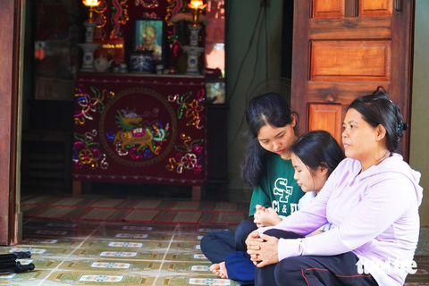 Căn nhà nhỏ thiếu đi người cha, giờ Ngọc lại xa gia đình để đi học đại học - Ảnh: TRẦN HOÀI Căn nhà nhỏ thiếu đi người cha, giờ Ngọc lại xa gia đình để đi học đại học - Ảnh: TRẦN HOÀI
