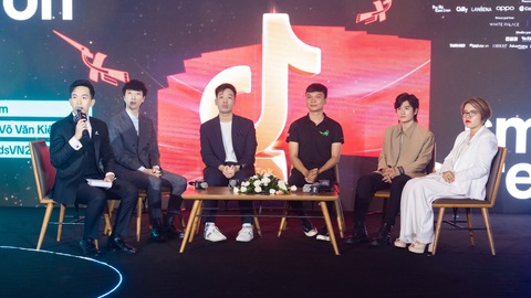 Đại diện TikTok và các nhà sáng tạo nội dung tại phiên thảo luận - Ảnh: BTC Đại diện TikTok và các nhà sáng tạo nội dung tại phiên thảo luận - Ảnh: BTC
