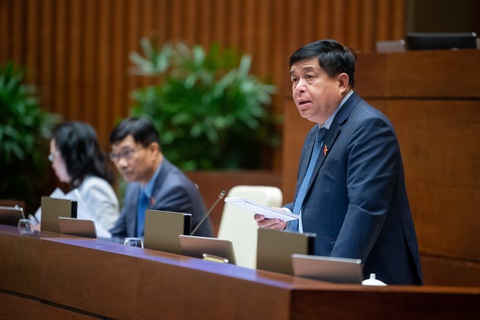 Đại biểu đề xuất 'nới' tỉ lệ vốn nhà nước lên 80% với dự án giao thông PPP - Ảnh 3. Bộ trưởng Nguyễn Chí Dũng - Ảnh: GIA HÂN