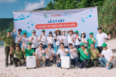 Dàn sao tham gia chiến dịch ‘Save The Ocean’ - Bảo tồn rùa biển tại Côn Đảo - Ảnh 1. Lễ ký kết phát động chiến dịch Save the ocean