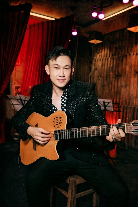 Dàn sao hóa 'người xưa' chúc mừng Đàm Vĩnh Hưng ra mắt album Cho cuộc tình đã mất- Ảnh 11. Ca sĩ Dương Triệu Vũ