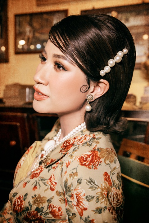 Dàn sao hóa 'người xưa' chúc mừng Đàm Vĩnh Hưng ra mắt album Cho cuộc tình đã mất- Ảnh 4. Cựu người mẫu Trang Trần cũng đến chúc mừng đàn anh