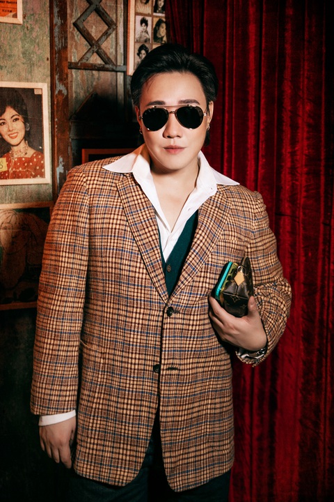 Dàn sao hóa 'người xưa' chúc mừng Đàm Vĩnh Hưng ra mắt album Cho cuộc tình đã mất- Ảnh 3. Trung Quân là một trong những gương mặt trẻ góp giọng trong album 'Cho cuộc tình đã mất'