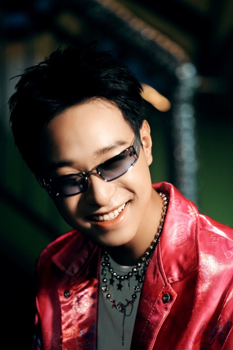 Hà An Huy thử làm diễn viên trong MV debut của Giana- Ảnh 1. Quán quân Vietnam Idol 2023 Hà An Huy gây bất ngờ khi không hát, mà lại làm... diễn viên trong MV của Giana