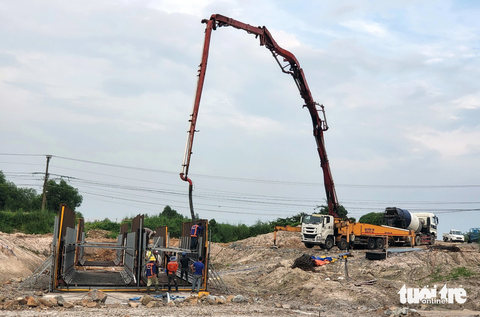 Bí thư Bà Rịa - Vũng Tàu chỉ thẳng chiêu né trách nhiệm của cán bộ- Ảnh 3. Thi công cao tốc Biên Hòa - Vũng Tàu đoạn qua tỉnh Bà Rịa - Vũng Tàu - Ảnh: ĐÔNG HÀ