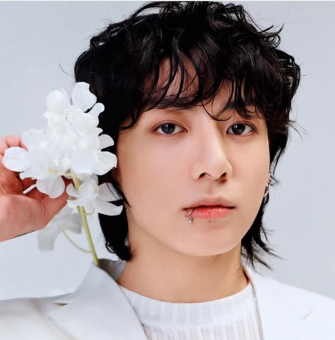 NewJeans thắng lớn và có màn diễn bùng nổ ở MMA 2023- Ảnh 3. Jungkook đoạt giải Nam nghệ sĩ solo xuất sắc nhất - Ảnh: Soompi