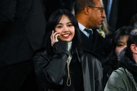 Nhan sắc Lisa BlackPink qua ống kính 'hung thần' Getty Image gây sốt- Ảnh 6. Một số hình ảnh được netizen chia sẻ để khen ngợi visual của Lisa