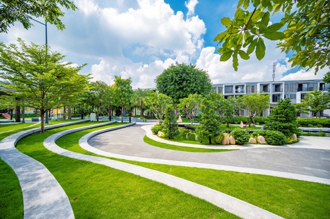 Chủ đầu tư tung loạt chính sách thanh toán, hỗ trợ người mua nhà- Ảnh 1. Khu biệt lập The Standard có quy hoạch đồng bộ, khép kín