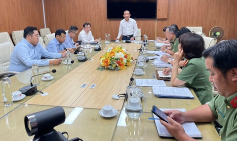 Không có hình ảnh siêu âm, Phòng khám Âu Á vẫn kết luận 'tuyến tiền liệt có ít dịch’- Ảnh 1. Lãnh đạo Sở Y tế họp với các sở, ngành bàn cách phối hợp phát hiện, xử lý triệt để các hành vi quảng cáo vi phạm pháp luật gây ảnh hưởng đến sức khỏe và tính mạng người dân - Ảnh: Sở Y tế cung cấp