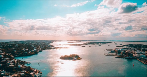 Bermuda là Lãnh thổ hải ngoại của Anh ở Bắc Đại Tây Dương bao gồm gần 200 hòn đảo. - Ảnh: IFL SCIENCE Bermuda là lãnh thổ hải ngoại của Anh ở Bắc Đại Tây Dương bao gồm gần 200 hòn đảo - Ảnh: IFL SCIENCE