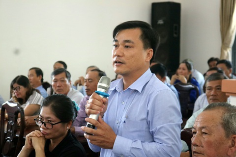 Thủ tướng: Từ thành công của thương hiệu gạo, cần xây dựng các vùng nguyên liệu- Ảnh 2. Cử tri huyện Vĩnh Thạnh, TP Cần Thơ đề nghị quan tâm đào tạo lao động tại chỗ phục vụ khu công nghiệp - Ảnh: LÊ DÂN