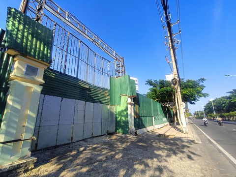 2 cựu lãnh đạo Khánh Hòa giao đất vàng không qua đấu thầu, đấu giá vì 'không biết quy định'- Ảnh 2. Công ty TNHH Đỉnh Vàng Nha Trang là nhà đầu tư khi dự án có sử dụng đất mà không thực hiện đấu thầu - Ảnh: MINH CHIẾN