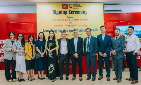 Hệ thống Anh ngữ Á Châu ký hợp tác Nhà xuất bản National Geographic Learning Hoa Kỳ- Ảnh 4. Ban lãnh đạo Hệ thống Anh ngữ Á Châu và Nhà Xuất bản National Geographic Learning (Hoa Kỳ)