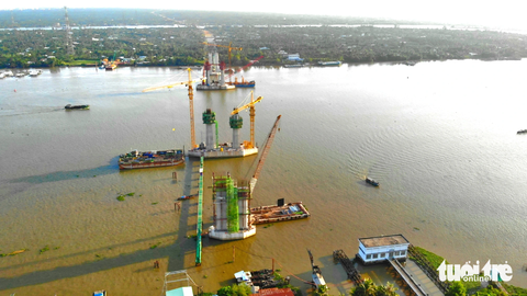 Tiền Giang đã nhận hơn 1.856 tỉ đồng giải phóng mặt bằng dự án cầu Rạch Miễu 2- Ảnh 1. Dự án cầu Rạch Miễu 2, phía bờ Tiền Giang nhìn từ trên cao - Ảnh: MẬU TRƯỜNG
