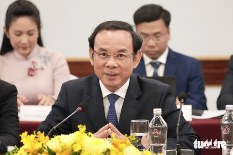 Bí thư Nguyễn Văn Nên: Những câu hỏi của các bạn Lào nhiều lần gợi mở cho TP.HCM- Ảnh 2. Bí thư Thành ủy TP.HCM Nguyễn Văn Nên phát biểu tại buổi tiếp - Ảnh: HỮU HẠNH