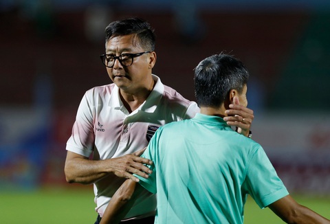 Đua vô địch V-League: Becamex Bình Dương đáng gờm- Ảnh 2. HLV Lê Huỳnh Đức sau trận thắng Khánh Hòa - Ảnh: TUẤN HỮU