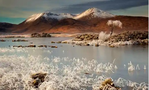 Hồ Loch Shiel, nổi tiếng nhờ Tàu tốc hành Hogwarts trong phim Harry Potter - Ảnh: ALAMY Hồ Loch Shiel, nổi tiếng nhờ tàu tốc hành Hogwarts trong phim Harry Potter - Ảnh: ALAMY