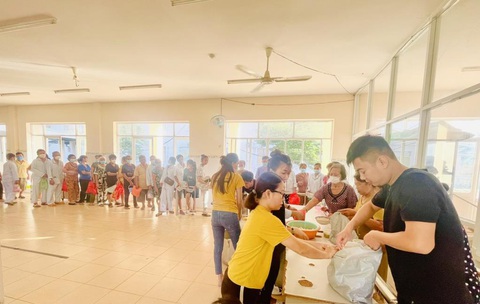Nhiều bạn trẻ tại Bình Phước nỗ lực sẻ chia vì cộng đồng- Ảnh 2. Nhiều bạn trẻ tại Bình Phước nỗ lực sẻ chia vì cộng đồng- Ảnh 2.