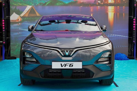Hàng loạt xe điện đổ bộ Việt Nam năm 2023: Từ hơn 200 triệu tới 5 tỉ đồng- Ảnh 2. VinFast VF 6 có nhiều thay đổi trên bản thương mại so với bản concept được giới thiệu tại Mỹ - Ảnh: Đại lý VinFast/Facebook