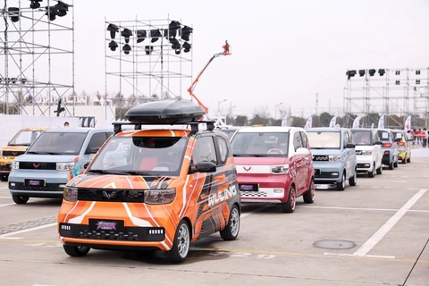 Hàng loạt xe điện đổ bộ Việt Nam năm 2023: Từ hơn 200 triệu tới 5 tỉ đồng- Ảnh 1. Tạm thời, Wuling HongGuang MiniEV chưa có đối thủ trong cùng phân khúc ở Việt Nam - Ảnh: Hội xe điện Wuling MiniEV Hà Nội/Facebook