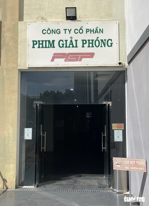 Phim Giải Phóng nợ thuế hơn 53,3 tỉ đồng, hiện trạng ra sao?- Ảnh 4. Lối vào hãng phim Giải Phóng - Ảnh: THÁI THÁI