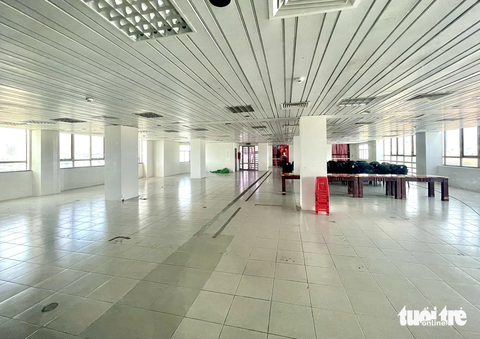 Phim Giải Phóng nợ thuế hơn 53,3 tỉ đồng, hiện trạng ra sao?- Ảnh 9. Bên trong hội trường của hãng phim Giải Phóng - Ảnh: THÁI THÁI