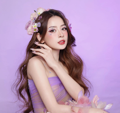 Chi Pu xuất hiện trên hai đài truyền hình Trung Quốc dịp ông Tập Cận Bình thăm Việt Nam- Ảnh 1. Chi Pu nhận được nhiều lời khen cho bài phỏng vấn trên hai kênh truyền hình Trung Quốc - Ảnh: Facebook nhân vật