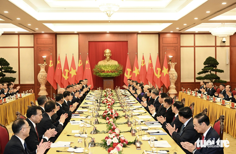 Những hình ảnh ấn tượng ngày đầu tiên Tổng bí thư, Chủ tịch Tập Cận Bình thăm Việt Nam- Ảnh 12. Toàn cảnh cuộc hội đàm giữa Tổng bí thư Nguyễn Phú Trọng và Tổng bí thư, Chủ tịch nước Trung Quốc Tập Cận Bình - Ảnh: TRỌNG HẢI