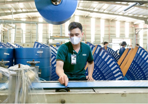 Ngành gỗ Việt: Vang danh bên ngoài, trong nhà không tỏ- Ảnh 1. Doanh nghiệp Việt xuất ngoại ra thị trường khó tính nhờ cốt lõi sản phẩm chất lượng và khả năng đáp ứng tiêu chuẩn khắt khe