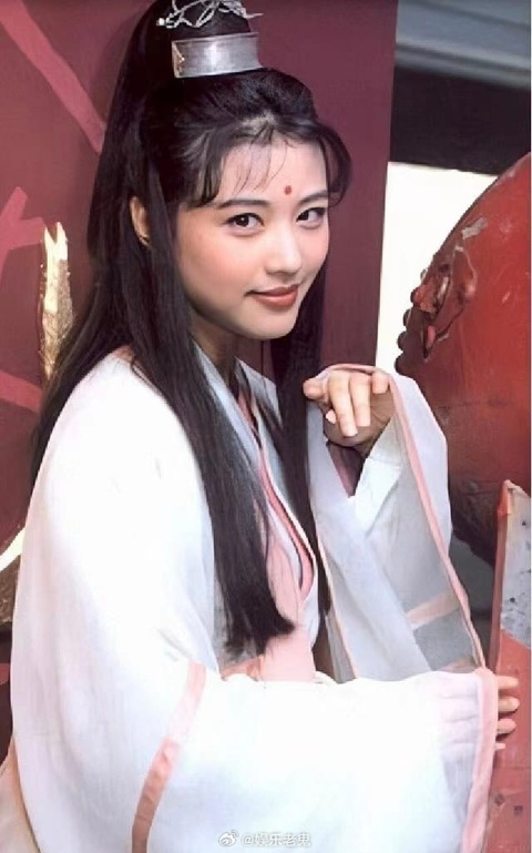 Vai diễn Chu Chỉ Nhược khiến rất nhiều người ghi nhớ Vai diễn Chu Chỉ Nhược của Châu Hải My rất được yêu mến và cô cũng được mệnh danh là Chu Chỉ Nhược đẹp nhất màn ảnh