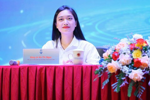 Tôi đã đặt chân đến Trường Sa- Ảnh 3. Vũ Thị Ngọc hiện là phó chủ tịch Hội Sinh viên Việt Nam thành phố Hà Nội - Ảnh: V.N.