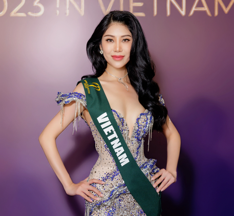 Hoa hậu Lan Anh từng vấp ngã ở sự kiện mở màn cho cuộc thi Miss Earth 2023 - Ảnh: BTC Hoa hậu Lan Anh từng vấp ngã ở sự kiện mở màn cho cuộc thi Miss Earth 2023 - Ảnh: BTC