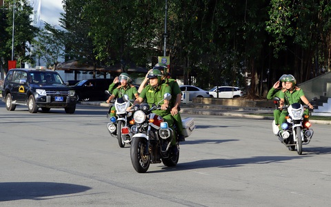 Bộ trưởng Tô Lâm: Không để nhóm nhỏ phát triển thành đường dây, tổ chức tội phạm- Ảnh 2. Lực lượng công an ra quân trấn áp tội phạm